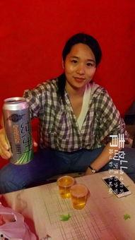 梁冰摄影吃瓜,捕捉瓜田里的趣味瞬间